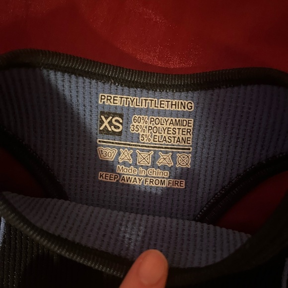 PrettyLittleThing Black Sport Contrast Line Detail Seamless Racer Top XS - Picture 2 of 2